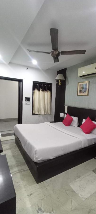 Hotel Laxman Resort By The Golden Taj Group &Hotels Agra  Exterior photo